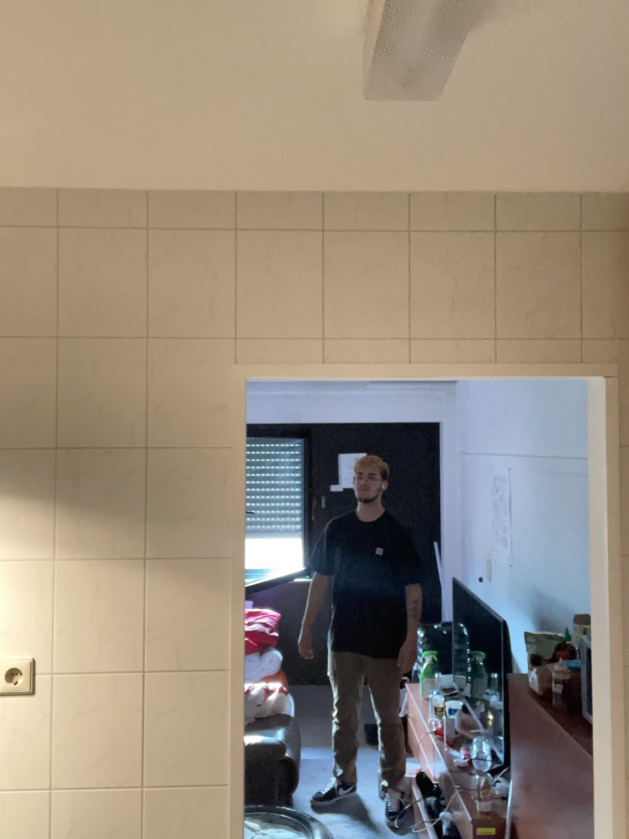 sponkgh's tweet photo. been chillin lately https://t.co/61YIWMljN8