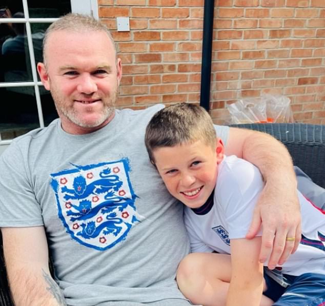 Leelafootball2's tweet photo. Everton fan Kai Rooney scored all four of Manchester United's goals in an under-12s match at Liverpool – only to finish the match on the losing side. https://t.co/pX22dvd2zl