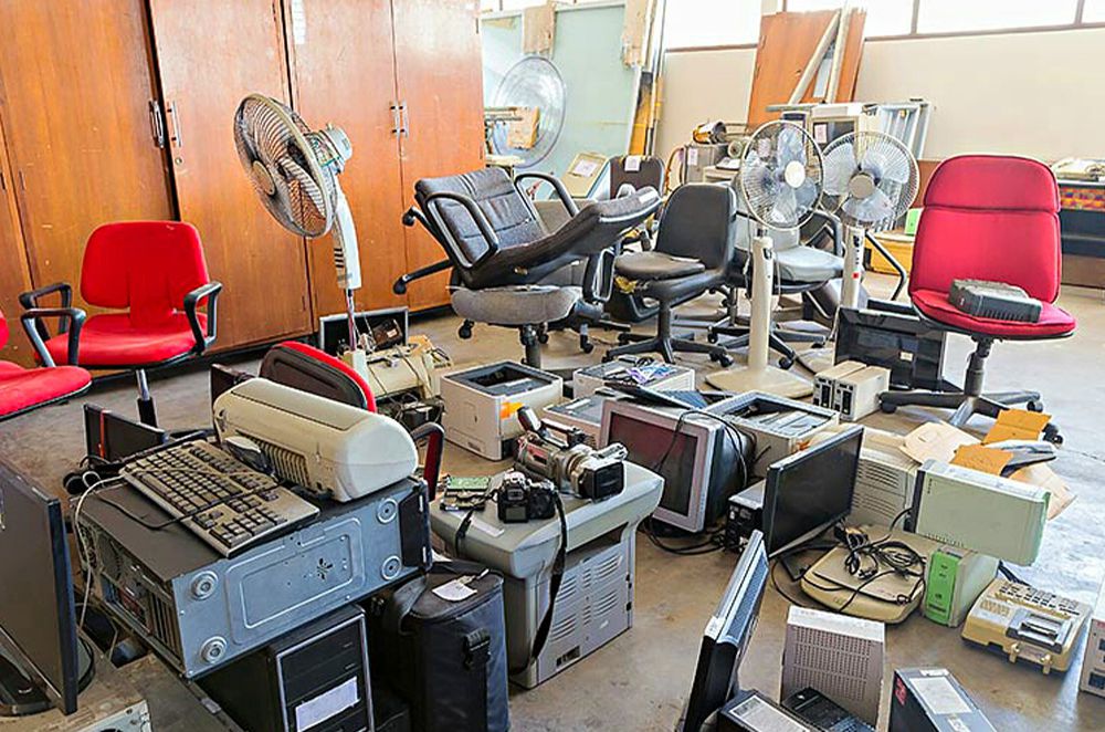 Vous déménagez ou changez votre mobilier et/ou matériel obsolète, laissez vos employés à leurs tâches et gagnez en productivité, nous débarrassons pour vous tout vos encombrants. 
♻ MAUGER DEBARAS SERVICES ♻ mds-picardie.fr/debarras-devis…