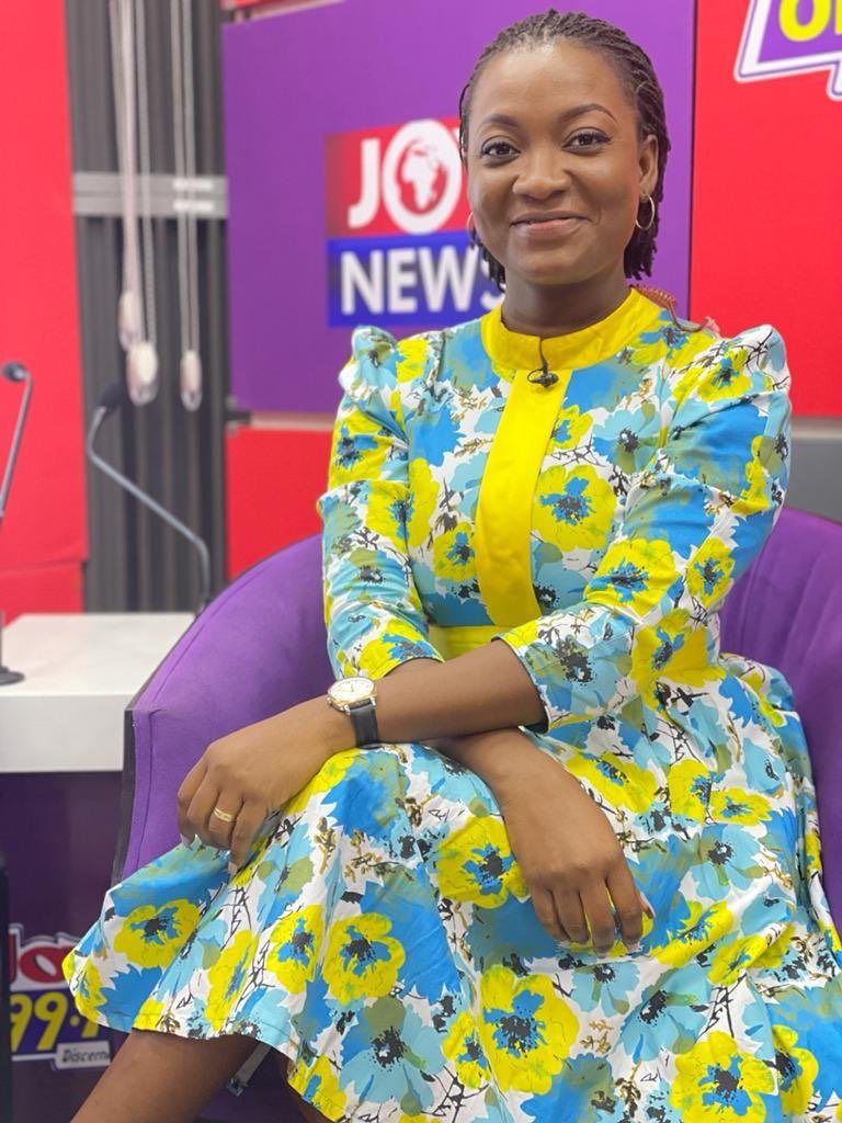 .<a href="/MamaviAboagye/">Mamavi Owusu-Aboagye</a> joins us for the 6am news. #JoySMS