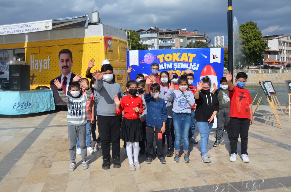 tokatmem's tweet photo. TEŞEKKÜRLER 🥳😊👏

TÜBİTAK 4007 Tokat Bilim Şenliği sona erdi. Şenlik süresince 2⃣5⃣ bin kişi, 4⃣0⃣ öğretmenimizin görev aldığı atölyeleri ziyareti etti. Ayrıca planlanan 3⃣8⃣4⃣ etkinlik yerine yaklaşık 5⃣0⃣0⃣ etkinlik gerçekleştirildi. 

@tcmeb @GelenMustafa @Murat4Kucukali https://t.co/WWPxJeWdDU
