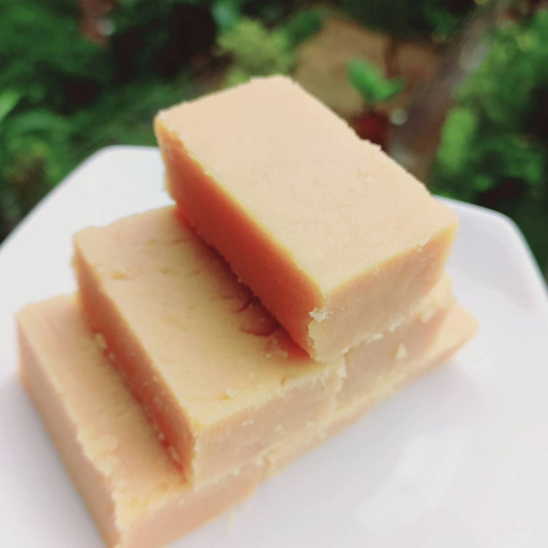 joeljerushan's tweet photo. Those who love sweets give a #Like - யாருக்கு எல்லாம் இது பிடிக்கும் ?  #Sweets #SweetsSrilanka #LKA #SriLanka #Batticaloa https://t.co/eoVkSf2yrL