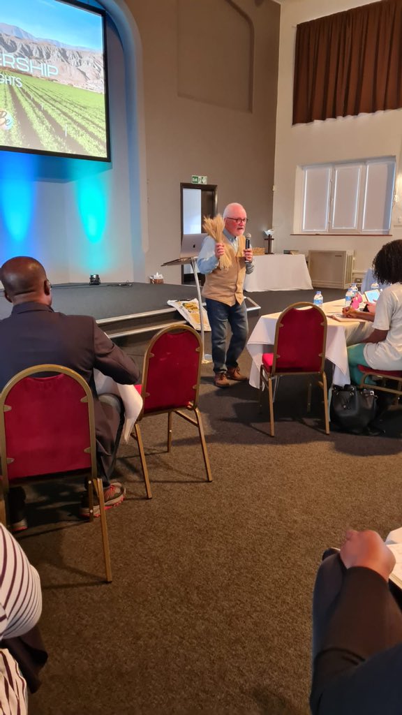 denmentor's tweet photo. I have had a joyous weekend @BarkingElim with Lloyd and Jo Cheshire and their beautiful church family. I felt fully embraced and able to be myself in all that I shared! Wonderful. Heartful! https://t.co/vvqNNiiwvz