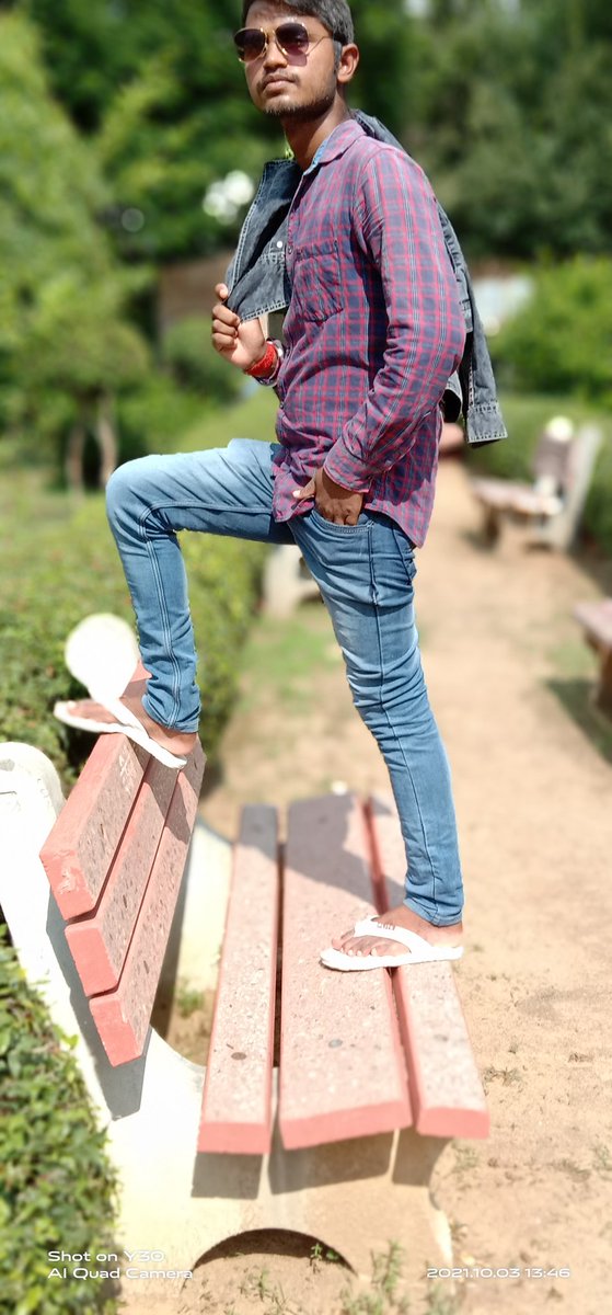 akyofficial333's tweet image. __देखते_जाओ_अभी_बहुत_कुछ_दिखाएंगे__😈
__जल_रहे_हो_न_अभी_और_जलाएंगे

#____A S H O K___😈