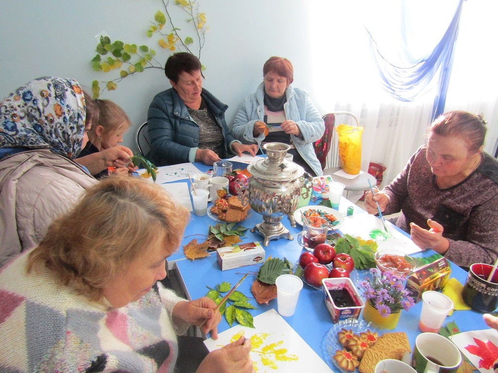 psk_msdk's tweet photo. Специалисты Дома Культуры провели мастер- класс  для людей пенсионного возраста и оформили выставку выполненых  работ «Осенняя рапсодия природы». Активное участие в работе выставки приняли Мария Самарина, Валентина Новикова, Надежда Лелюк, Екатерина Слапыгина, Валентинв... https://t.co/0Aoy3jTfoL