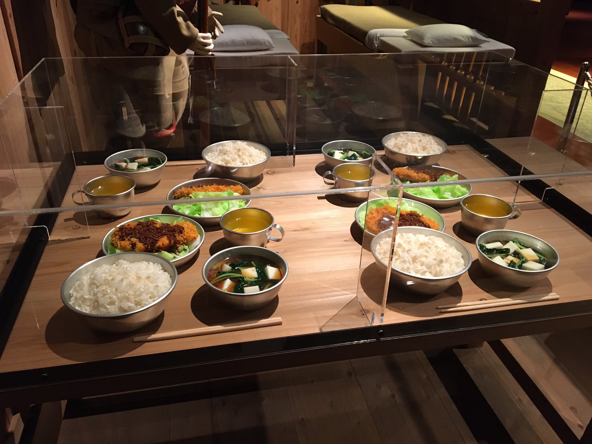 水上シン6 17コミックス エロティックアーミー 発売 Twitter પર 千葉県佐倉市にある歴史民俗博物館 広くて展示がとても面白いんですよ 戦後の闇市の様子や兵士の宿舎 当時の食事メニューや三八式歩兵銃の展示なども T Co jkottofw Twitter