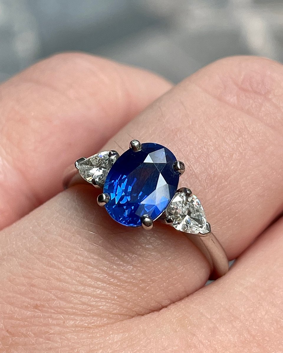 Michaelroselond's tweet photo. How big 💙 how blue 💙 how beautiful 💙 

Ref: 01-16-323, £29500

#sapphires #sapphirerings #rings #ring #sapphireanddiamond #sapphiresofinstagram #engagementrings #engagementringinspo #jewellery #jewelleryofinsta #jewelleryofinstagram #instajewellery #jewelry #jewelryofin https://t.co/a1iDRwtzzH