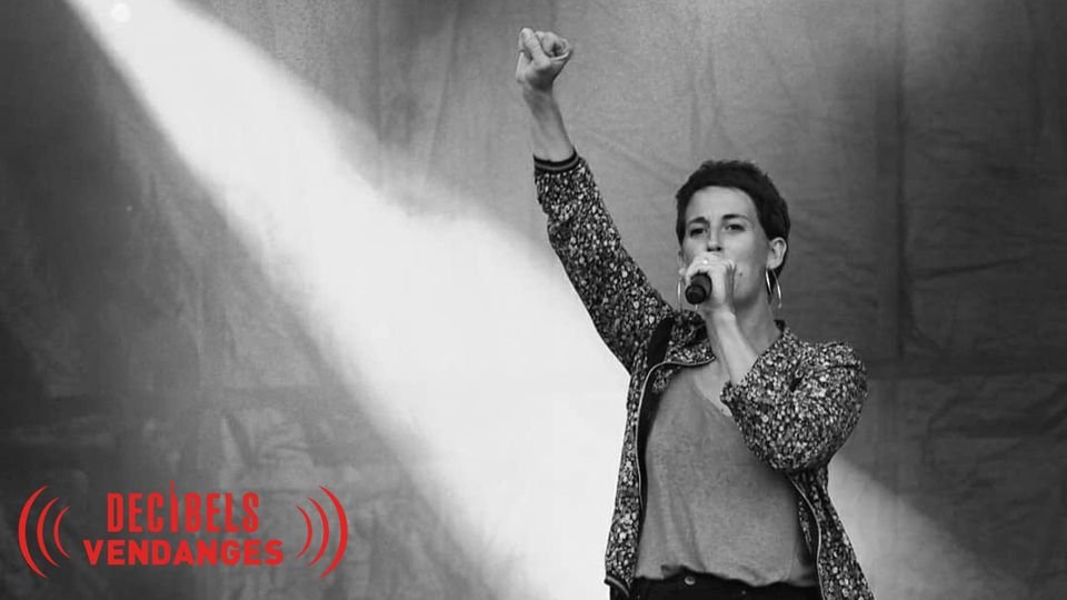 LeBarCommun's tweet photo. Semaine musicale et viticole au #BarCommun ! 🎶🍇
Pas moins de 4 concerts pour le festival #DécibelsVendanges de Montmartre...
Retrouvez tout dans notre lettre d'info hebdo 👇
https://t.co/Eq304D7M04 https://t.co/HeQoI7BV6t