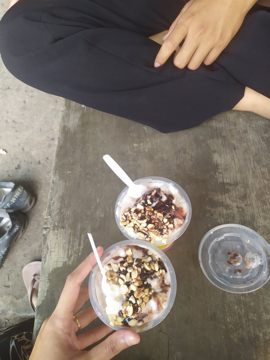 With fav person, fav place and fav food🤣 Alhamdulillah gini juga udah syenenggg❤️