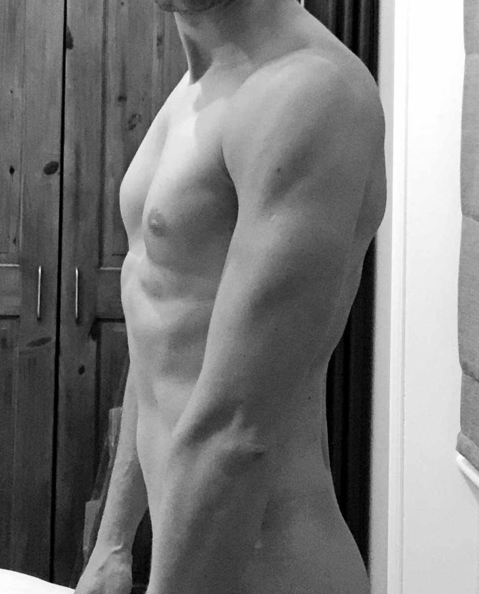 bj_alt_'s tweet photo. Post gym thirst https://t.co/TzHVfNbiTe