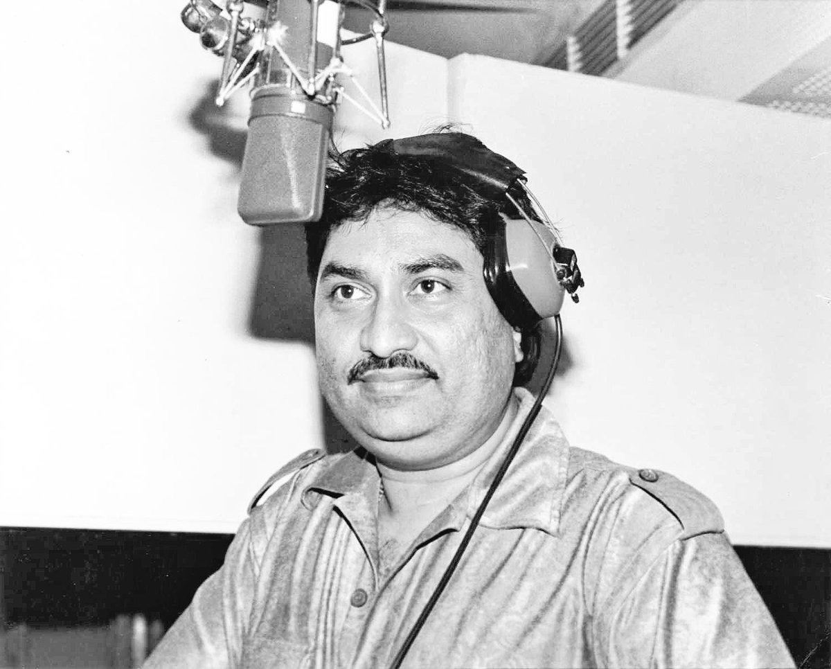 FilmiGaane's tweet photo. Featuring our very favorite #SanuDa for #MelodiousMonday!
Catch his soulful melodies and catchy tunes now on #ShemarooMe app: https://t.co/Hm2sWTB2Oi or #ShemarooFilmigaane YouTube https://t.co/BN8eDxZhOC
#KumarSanu #RetroMelodies #RetroMusic #BollywoodMusic https://t.co/wJlyqVjujB