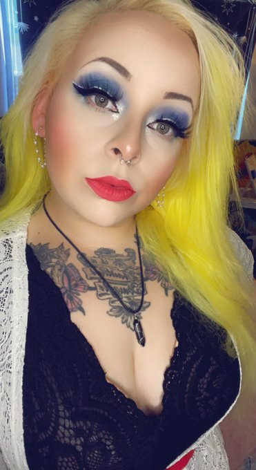 Just hit 700 followers ☺️  $7/$70/$700 $QueenThiccc90 And I will also be giving 7 people 70% off my OnlyFans<a href="/tag/booty"class="tags"><span>#booty</span></a><a href="/tag/curvy"class="tags"><span>#curvy</span></a><a href="/tag/inkedgirl"class="tags"><span>#inkedgirl</span></a><a href="/tag/pornhub"class="tags"><span>#pornhub</span></a><a href="/tag/adultwork"class="tags"><span>#adultwork</span></a><a href="/tag/customcontent"class="tags"><span>#customcontent</span></a>