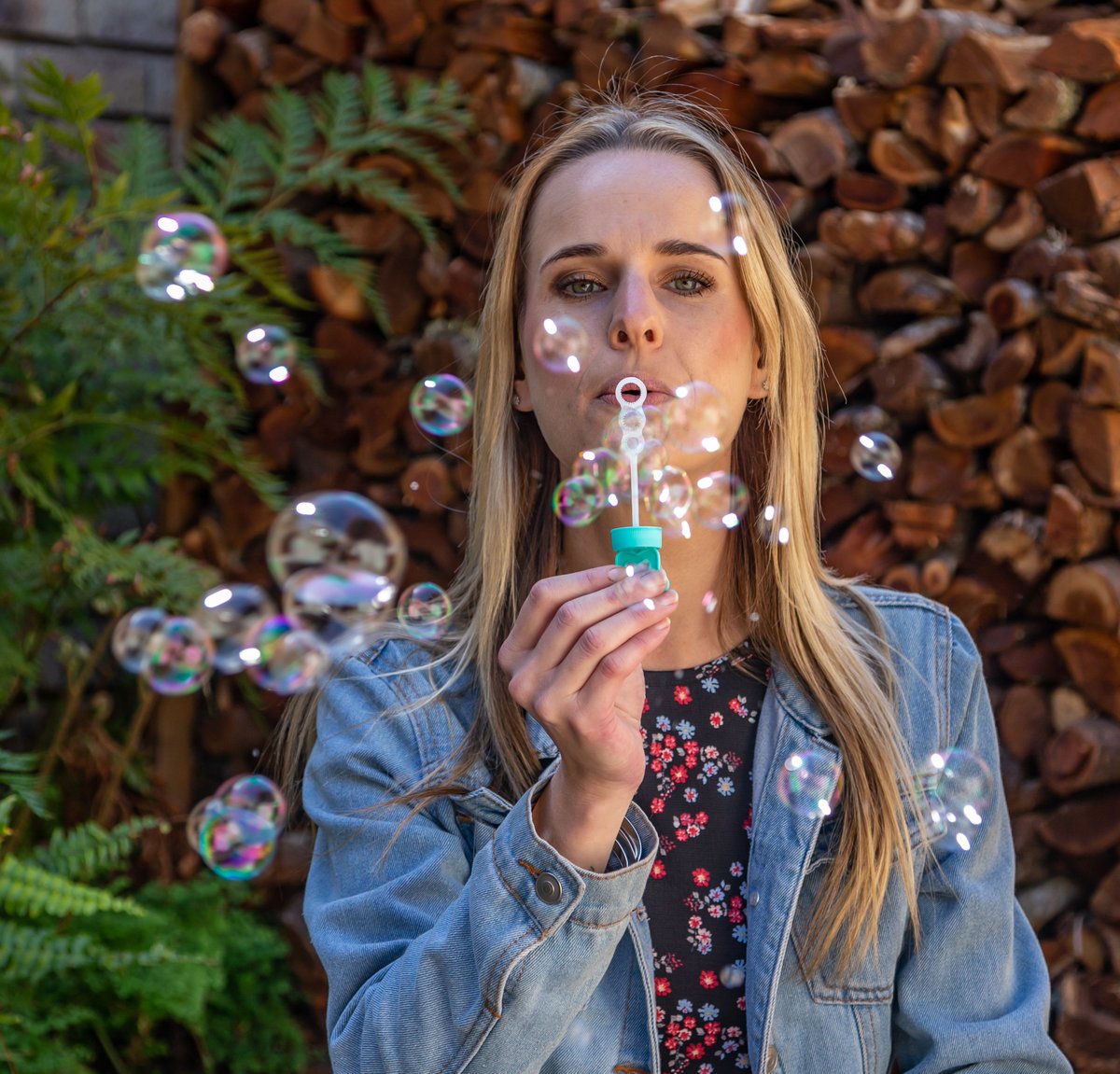 MandyMLF's tweet photo. I am going to miss having you as my go-to model, Tyla.  Wishing you and Grant the happiest of adventures and exciting times.  <3 #mandyfrielinghausphotography #sundaysriverphotographer #portraitphotography #studiophotography https://t.co/hqYebHtbWH