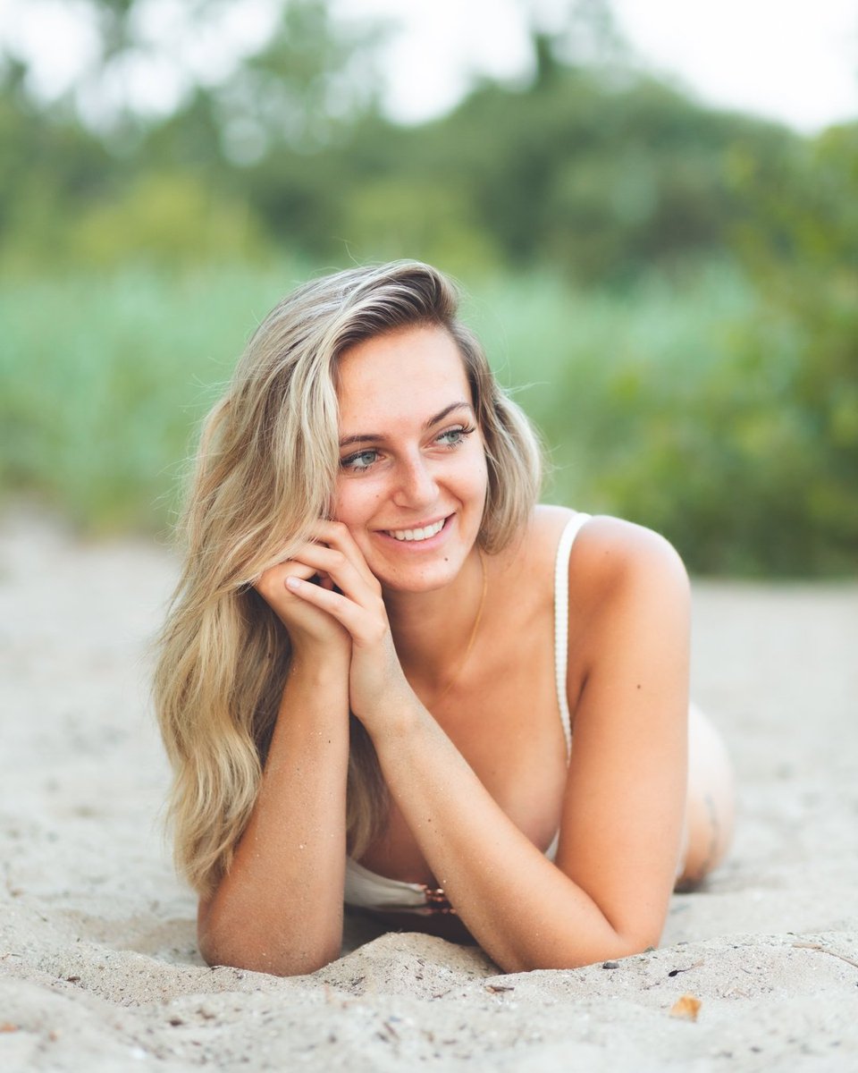 Brykhp's tweet photo. Been slacking on Twitter lately 😅

#beach #summer #beachvibes #model #sunshine #sunnyday #woodlawnbeach #girl #photoshoot #happy #livinglife #portsvision #igportrait #portrait #woman #portraitplay #portraitvision #portvisual #moodyports #portaitsquad #photographer #canon #5d https://t.co/oWOAPnfZHE