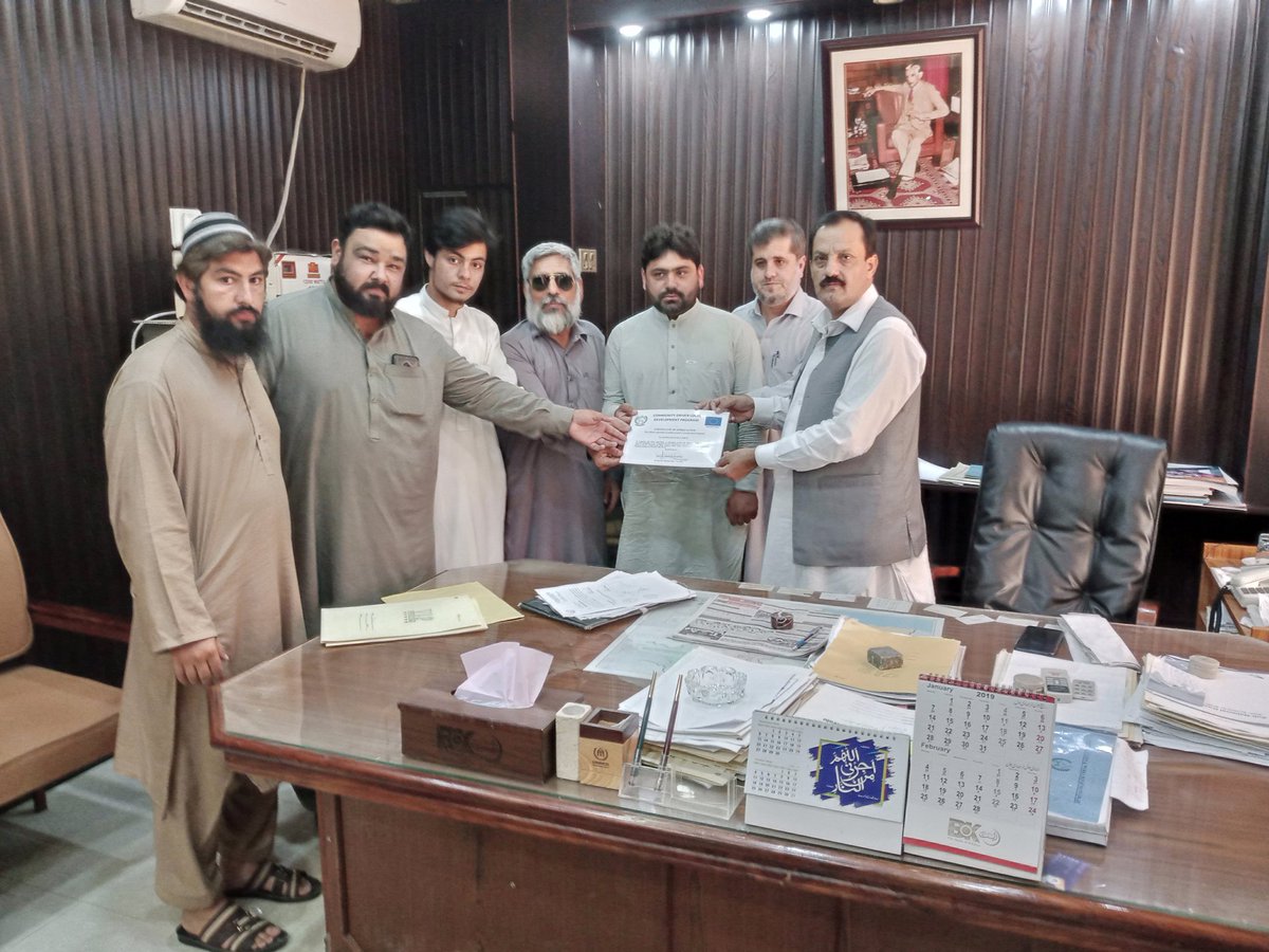 ffaisalhayyat's tweet photo. Success is the result of perfection, hard work, learning, loyalty, and persistence. Today Mr. Bashir Ahmad ADC (F&amp;P) swabi appreciated the CBO named DA KAAR KHALAQ ORGANIZATION Kaddi and handed over the certificate.
#RegularizeCDLDEmployees https://t.co/cQ6oDC6rrW