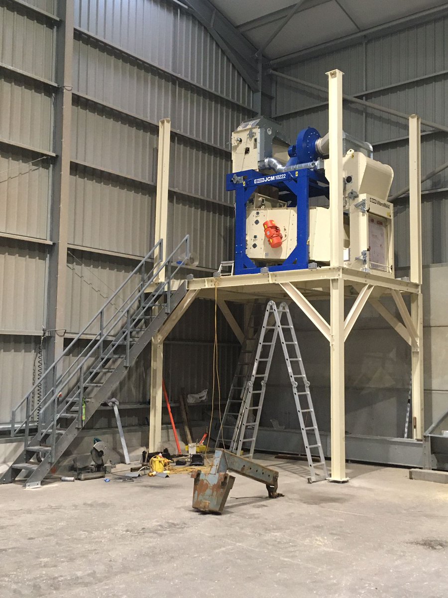 McArthur_Agri's tweet image. The new silo and JK Machinery VibroMax cleaner are now in position on our latest project in Nottinghamshire. #grainprocessing #graincleaning #grainsorting #grainstorage