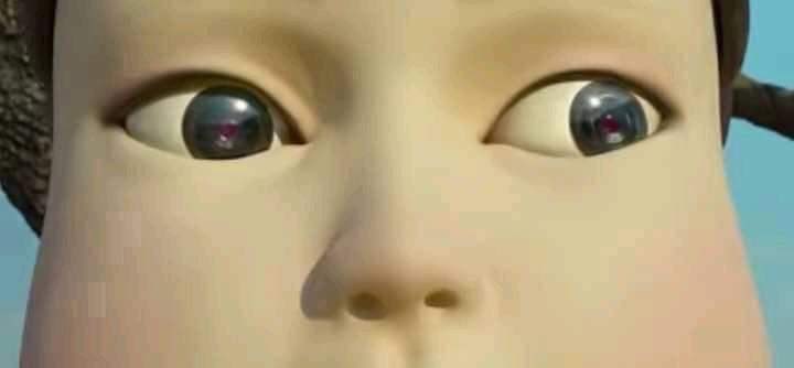 Leyendo el whatsapp de la de al lado en el metro