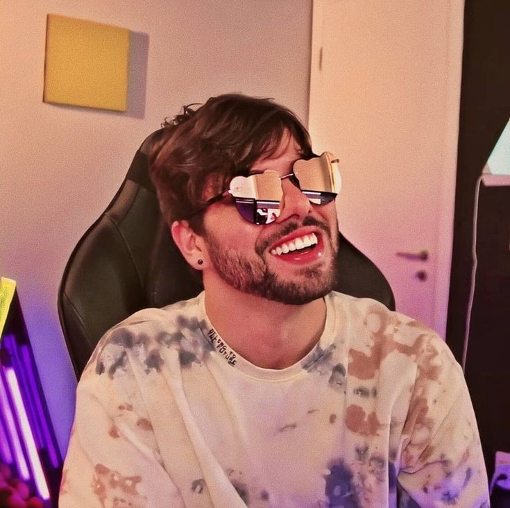 hourly t3ddy (@hourly_t3ddy) on Twitter photo 