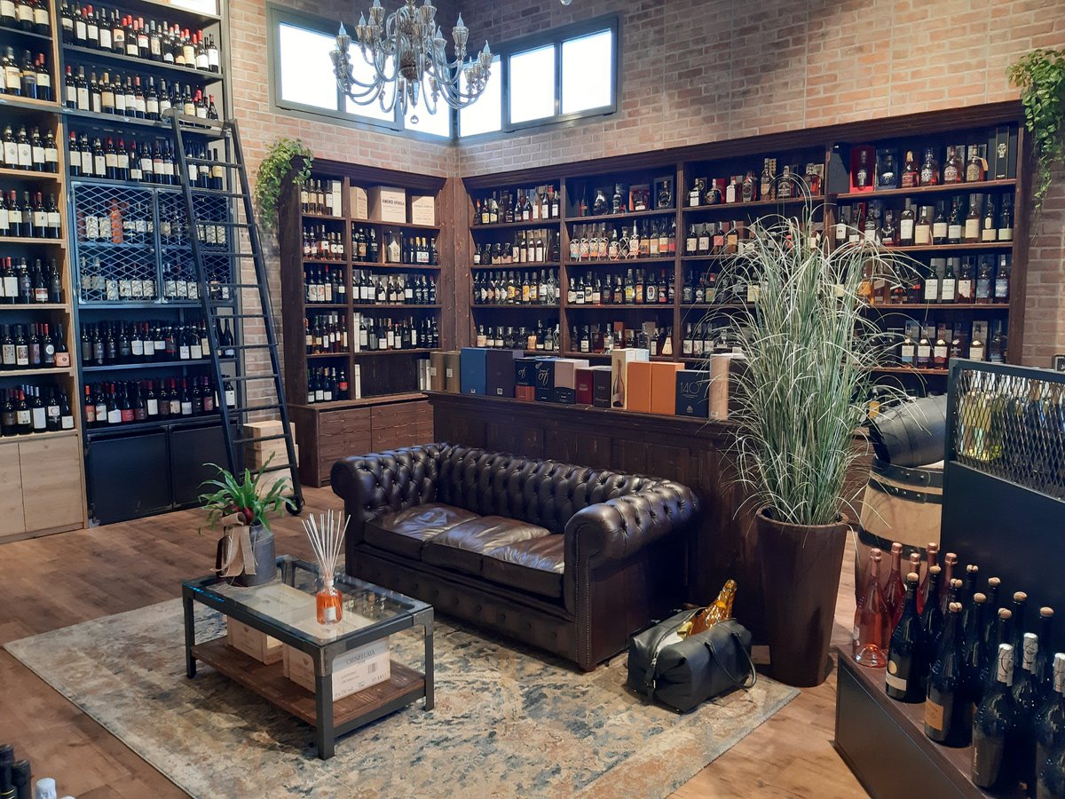 BlueRedGroup tweet media