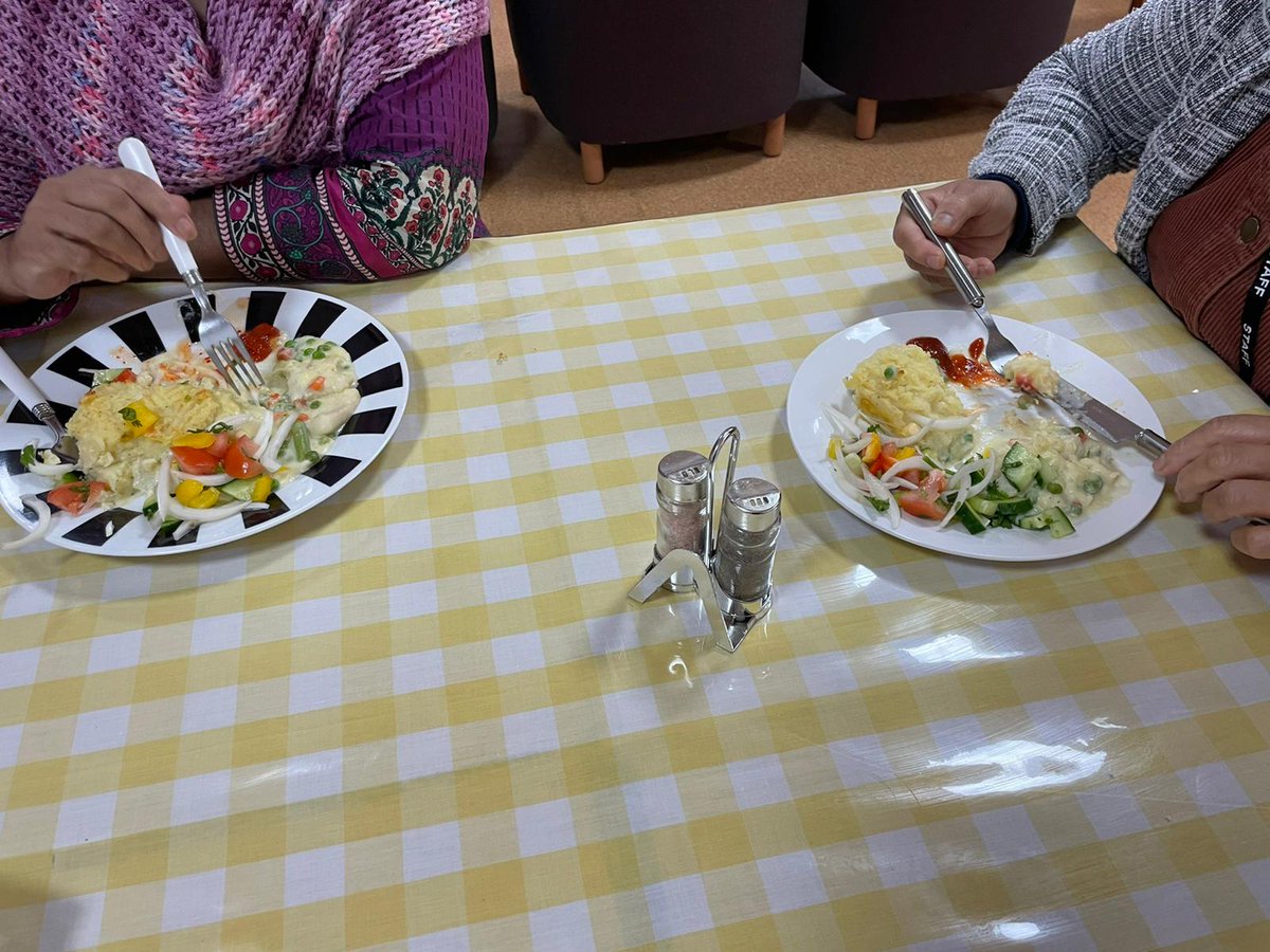 womenzonebfd's tweet photo. Today's dish of the day at our cafe was fish pie made by our lovely kitchen staff! Hubert St. Kitchen is open to the public, serving delicious meals for adults and children ππ½οΈ
#WomenZoneBFD #HubertStKitchen #StillHereToHelp https://t.co/ZQo3ncJa5M