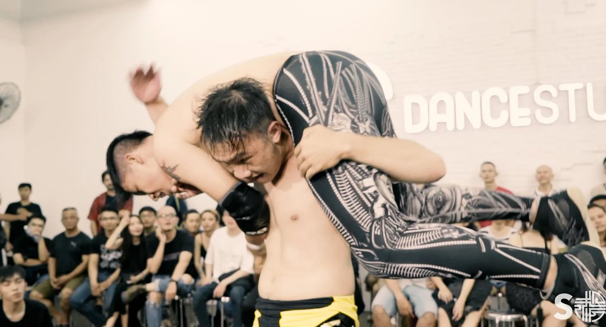 [Video] The Fiery Spectacle of Vietnam's Professional Wrestling Scene
sgnr.co/qNWgSha24jb