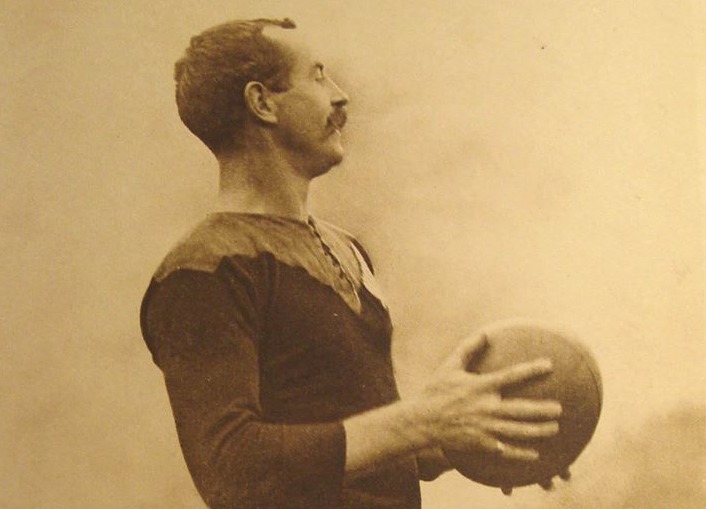Dave Gallaher, born #onthisday in County Donegal in 1873, would later become the first captain of the All Blacks. Under his leadership the team lost only one of their 35 matches!