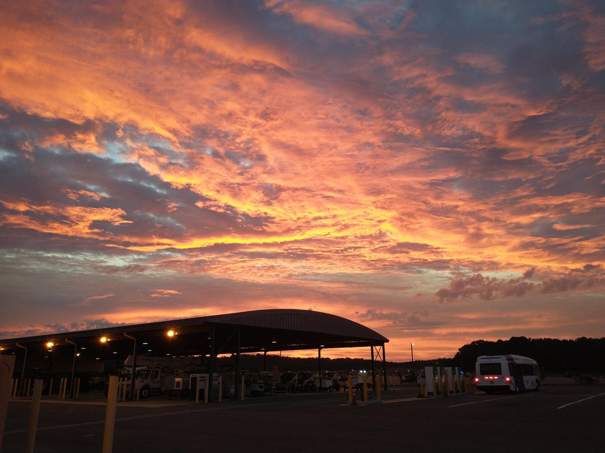 TriangleTakeoff's tweet image. Hope you had a window seat this morning. 😍 #WhatWillYouCarryOn