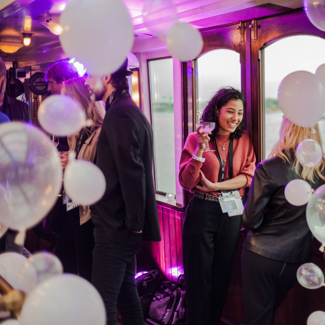 "Great sea captains are made in rough waters and deep seas" 🌊 🧜‍♀️

Welcomed by our mermaids and captain of the Dutch startup ocean, our guests enjoyed a night full of nautical experiences in which they connected and shared their experiences of being a startup founder 🐚💪