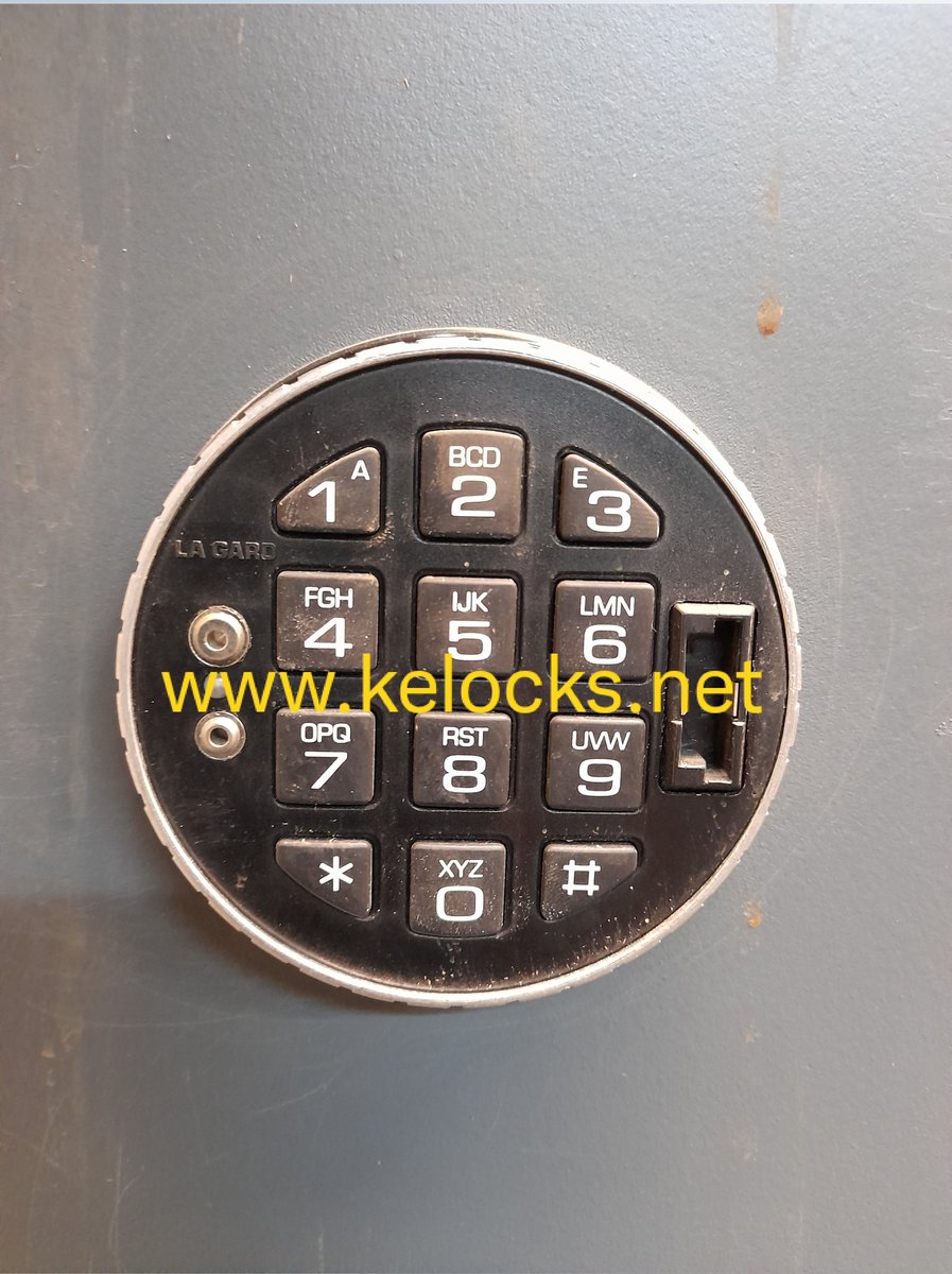 kelocks's tweet photo. Another safe with lost codes defeated with the Gizmo,It dosnt open everything but did on this occasion #safelockopening #lostcombibation #safeopeningservice #safeengineer #lockedsafe #lockedvault #lockedstrongroom https://t.co/M9GogKB8PY