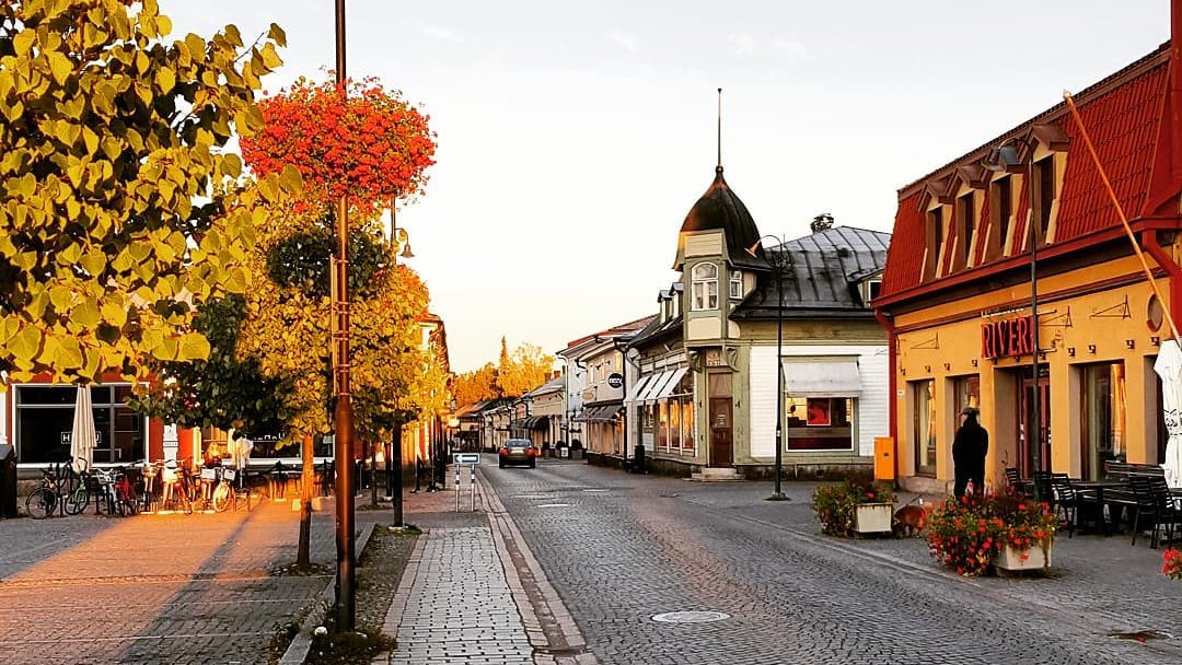 DiscoverFinland's tweet photo. UNESCO added Old Rauma to its list of World Heritage Sites in 1991, recognising its unique character as an outstanding example of a living and well preserved historic Nordic wooden town: https://t.co/ckYNi6qRU2 Photos via Visit Rauma from our Rauma gallery https://t.co/eyJ1fIy53b https://t.co/8zPKwkvZmz