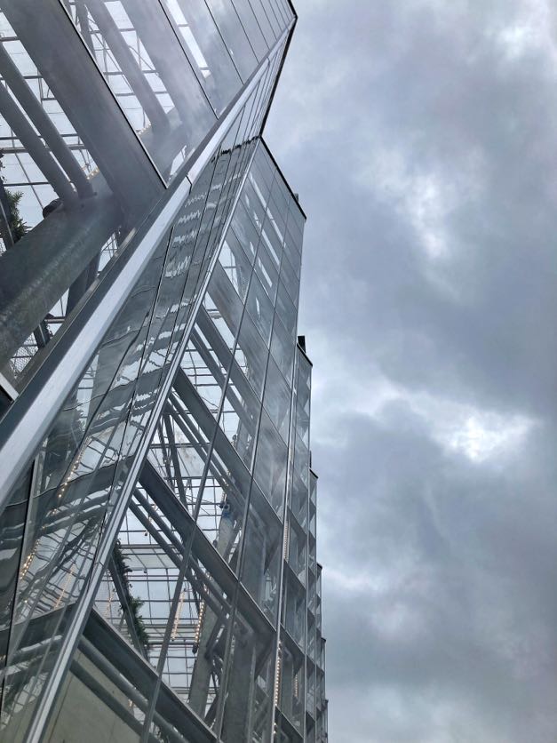 In functie van hun project 'Eigen Kweek' bezocht 2STEM Agrotopia in Roeselare. Een leerrijke dag in een héél mooi kader! <a href="/InAgrotopia/">InAgrotopia</a> <a href="/provinciewvl/">Provincie West-Vlaanderen</a> <a href="/viveshogeschool/">Hogeschool VIVES</a> <a href="/howest/">Howest</a> #vtimenen <a href="/galle_bert/">Bert Galle</a> <a href="/F_Wylin/">Frederik Wylin</a>