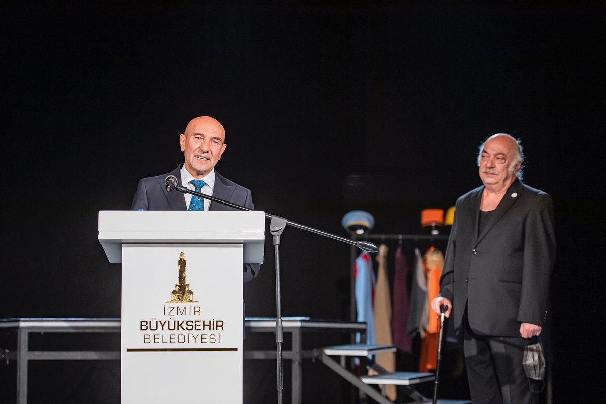 izbbst's tweet photo. İzmir Şehir Tiyatrosu açıldı!

Tarihi bir ana tanıklık ettiğimiz gala serüvenimiz üç günün ardından tamamlandı. 
Çıktığımız uzun yolculuğun ilk adımlarını attığımız anlarda bizlerle birlikte olan herkese teşekkür ederiz… https://t.co/pJGHMwK4Vw
