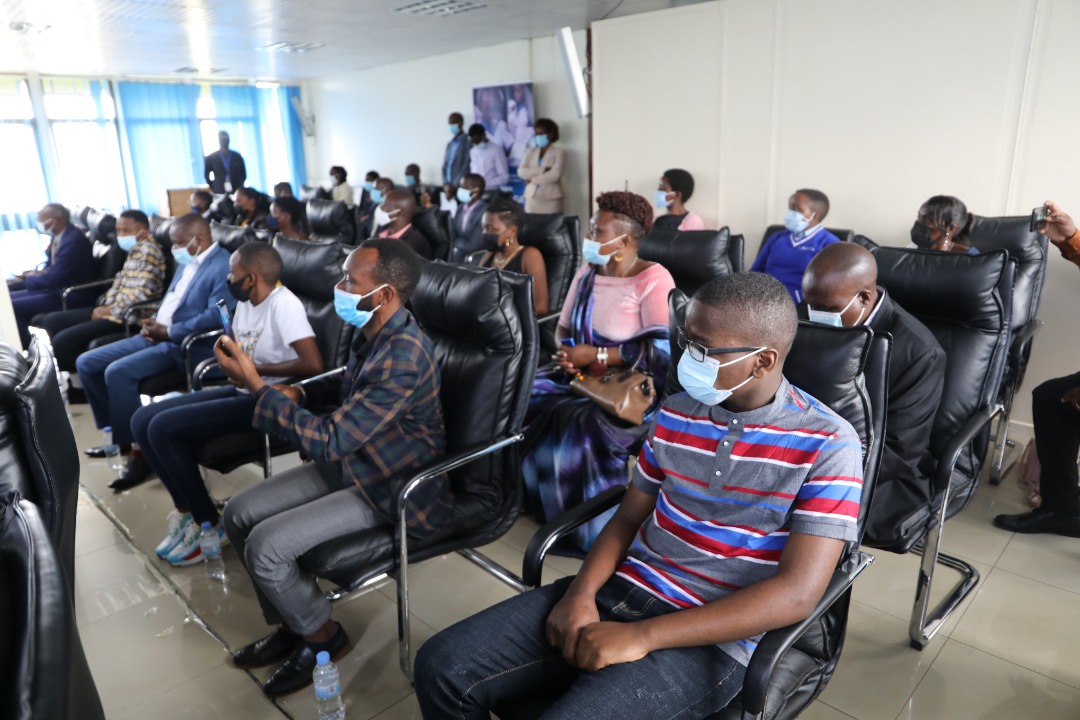 NewTimesRwanda's tweet photo. Girls had a higher pass rate compared to boys in both categories. The girls comprise 55.4% of those who passed in primary leaving examinations and 53.7% in the ordinary level examinations. https://t.co/tPvUTLkGJc