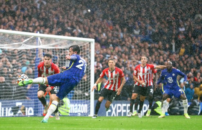 UberChelseaFC_'s tweet photo. Should Chilly start week in, week out? https://t.co/i81Vv6chtL