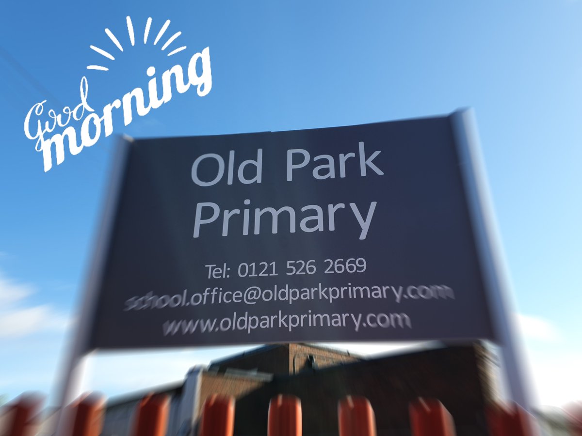 WednesburyWMP's tweet image. Our PCSOs have been up and out early this morning engaging with the local schools after their break, we are talking about schemes such as Junior PCSOs and safeguarding days.  #StartThemEarly #CommunityPolicing #datesinthediary