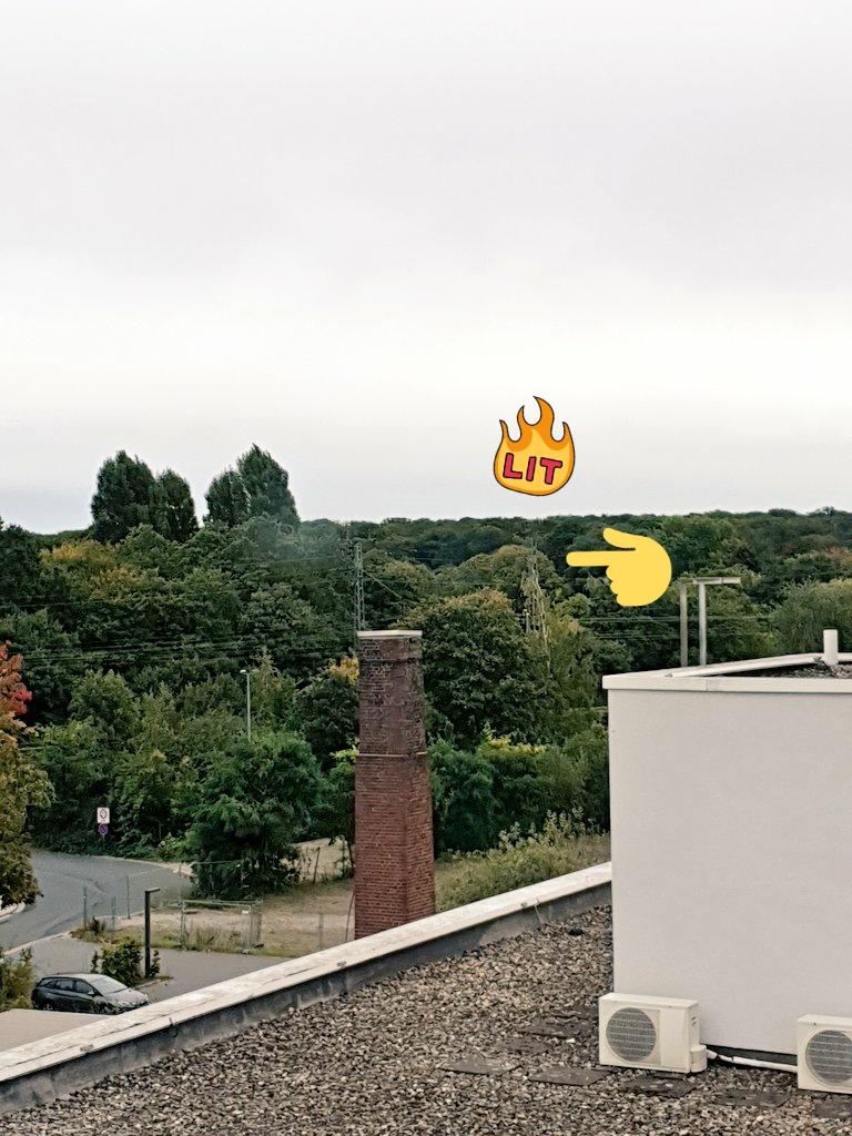 t6e_de's tweet photo. @DB_Bahn Ein Bahnhof ist in der nähe, wir sitzen aber in unserem Büro und beobachten die vorbeifahrenden Züge. Dort hat es Puff gemacht. https://t.co/lZ0frUjvcE