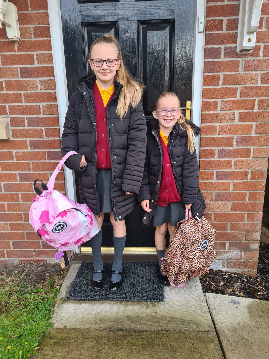 hannah_overmire's tweet photo. All ready and excited for their next journey at a new school. Thank you to everyone at @QueensCoEURC for helping them be the lovely, bright girls they are @mummytoabigail @MrsPotterQP @MrsLeylandQP @MrsAthertonQP and everyone who has taught them along the way! 💕🏫 https://t.co/nK2ovEszfW