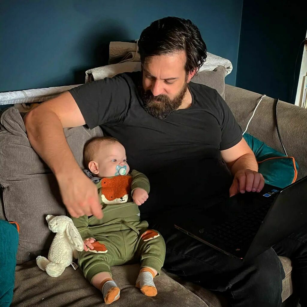 SMalphurious's tweet image. When conducting laptop maintenance ensure you always have an assistant. #pcmaintenance #pc #techo #techobaby  #cute #baby #babyboy #uk #england #Bristol #sunnyengland #gaming #pcgaming instagr.am/p/CUmdCYHDK3l/