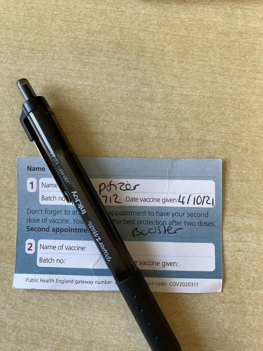 OThandtherapist's tweet photo. Delighted to have my Pfizer booster vaccination with the incredible @UHSFT vaccination team this morning. #teamuhs https://t.co/maYl95Terg