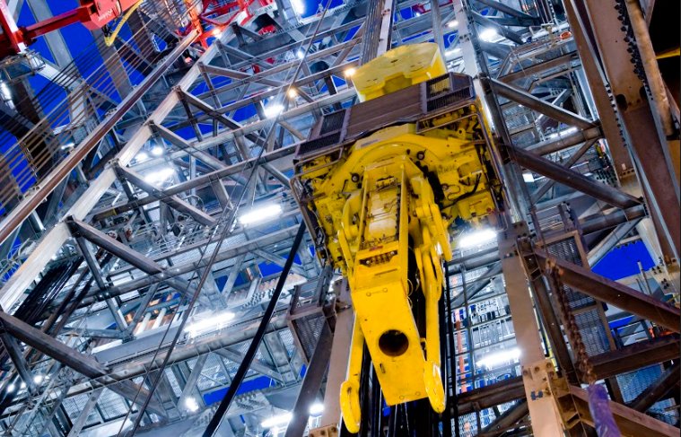 TheManufacturer's tweet photo. The effects of data-driven maintenance services can be transformative for OEMs. Tune in to this webinar to hear how #MHWirth operationalized its predictive maintenance solution using @cognitedata's Industrial #DataOps:
https://t.co/FlSh8RhnJd https://t.co/eREz9BRS4z