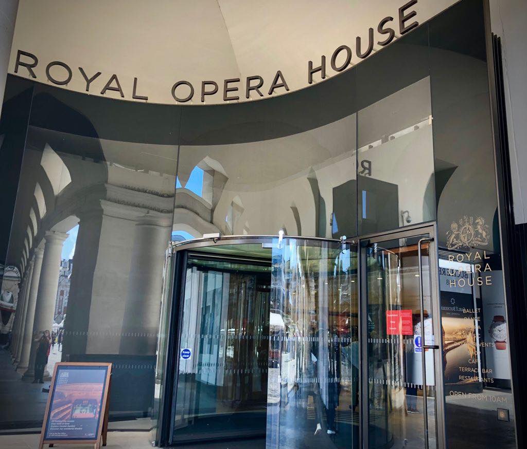 Here we go! Training at the Royal Opera House for the Chance to Dance project😍 <a href="/RoyalOperaHouse/">Marge Inalia</a> #chancetodanceproject