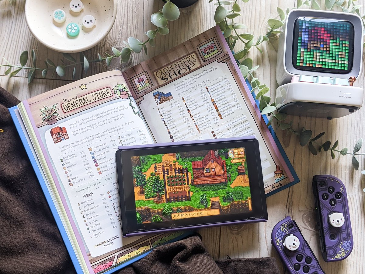 Little stardew valley flatlay that twitter is seeing first🏡🌿
