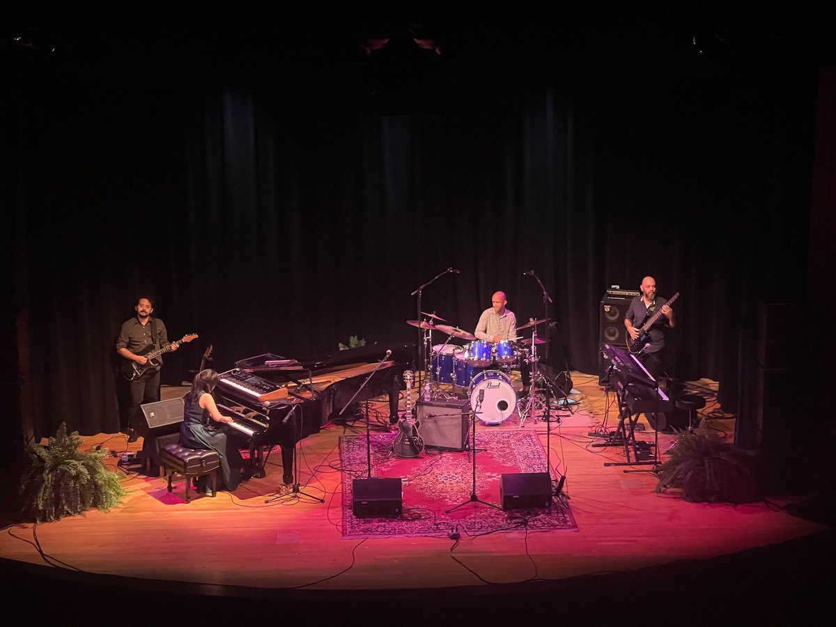 keikomatsui's tweet photo. Thanks Pittsburg! 
A fun and meaningful time together at #ManchesterCraftsmanGuild 
On Drums #MarcusFinnie
On Bass #RicoBelled from Holland 
On Guitar&amp;Vo #AndreaLisa from New Zealand / South Africa 
On Guitar #JPMourao from Brazil 
On key&amp;Vo #JohnStoddart 
https://t.co/vXPPQcYBbu https://t.co/GAMqJzDc8X