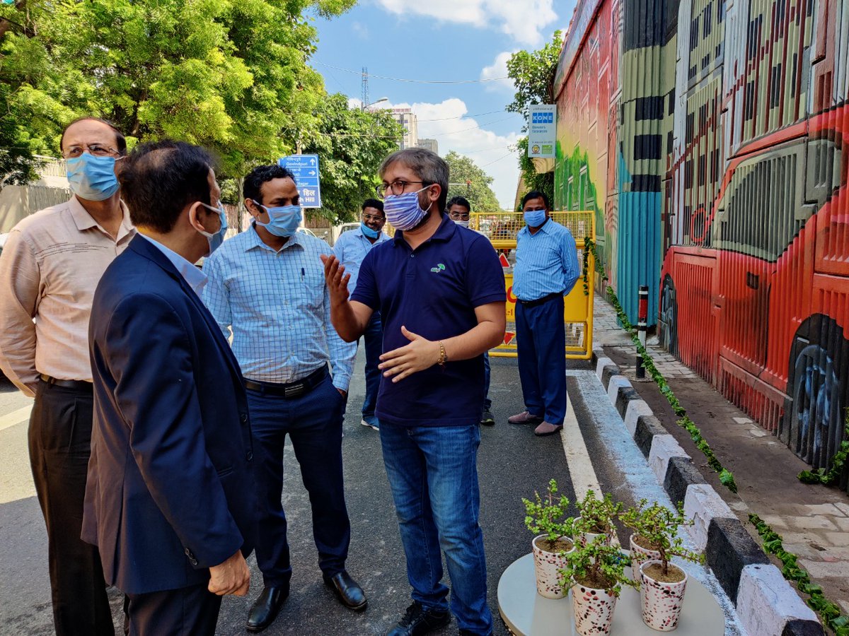 KONEIndia's tweet photo. The wall painting on the Nehru Place flyover in Delhi spanning 10,000 square feet is our CSR initiative to enlighten and promote the importance of #NatureConversation and #SustainableDevelopment to the general public. https://t.co/XbJKVcilC5