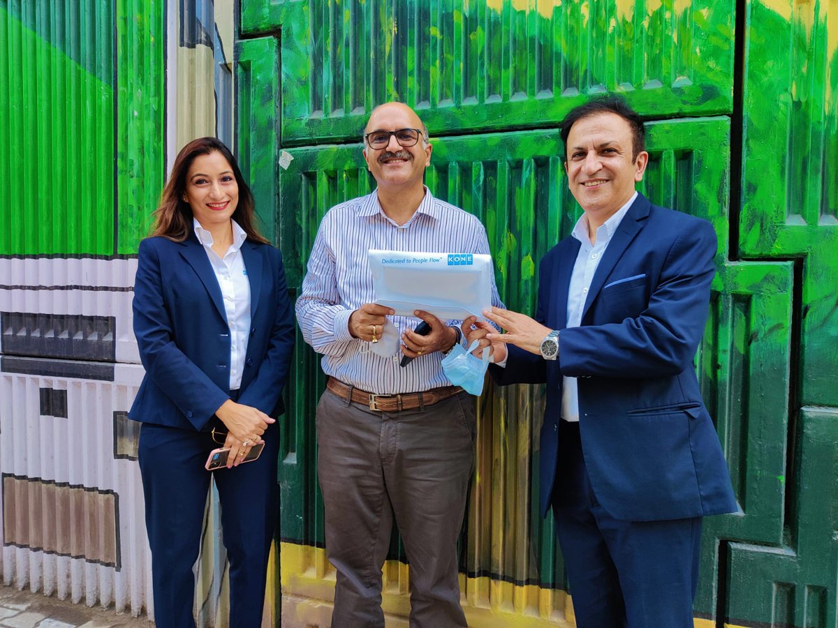 KONEIndia's tweet photo. The wall painting on the Nehru Place flyover in Delhi spanning 10,000 square feet is our CSR initiative to enlighten and promote the importance of #NatureConversation and #SustainableDevelopment to the general public. https://t.co/XbJKVcilC5