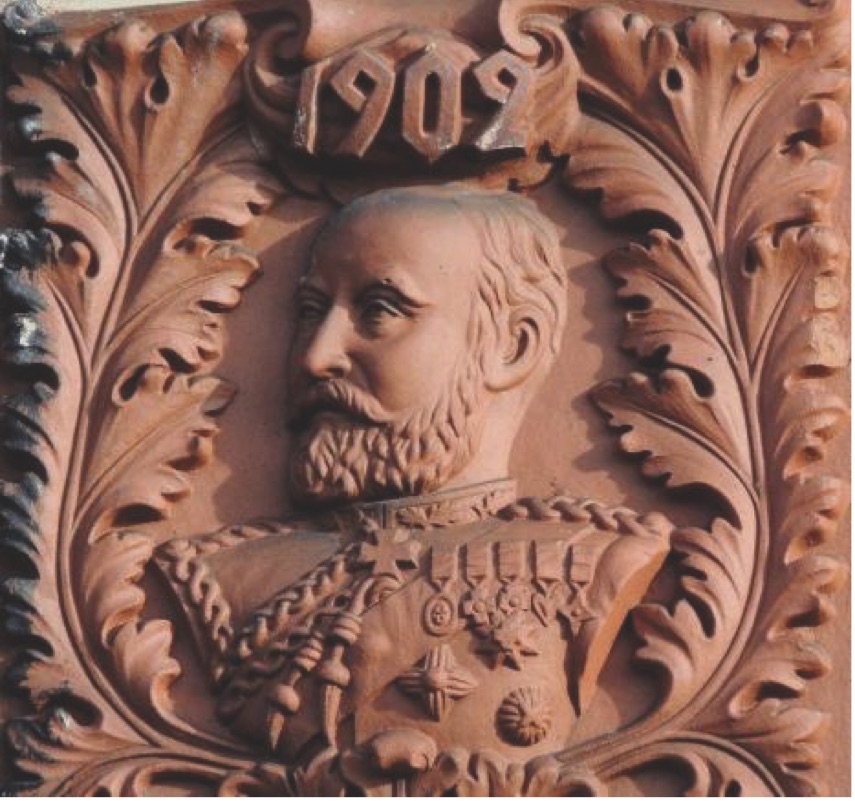 Help needed. This is a photo of a terracotta plaque celebrating the coronation of Edward VII. It is on a house built in 1902 in Buckinghamshire. I have also found another in <a href="/Beamish_Museum/">Beamish Museum</a> QUESTION: does anyone know of any others elsewhere and/or where they were made? Please RT!