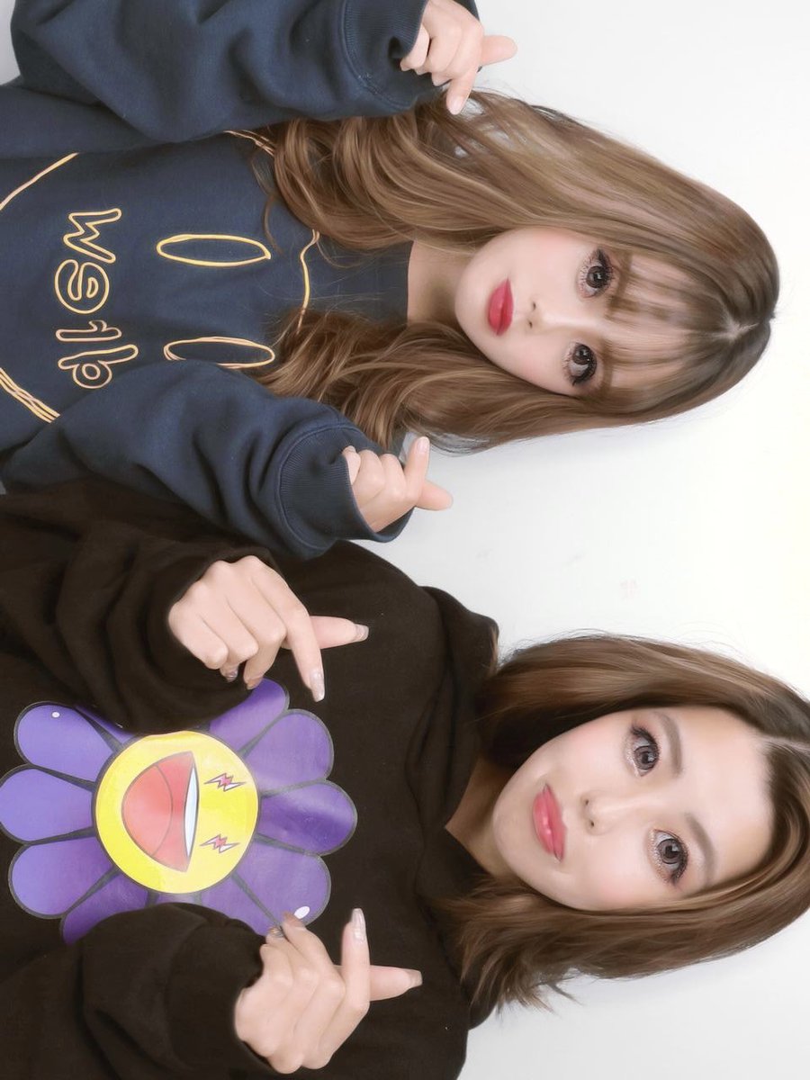 charahon1129's tweet photo. 久しぶりにプリクラ撮ったら色黒い。笑笑 https://t.co/oIG3qgRZOK