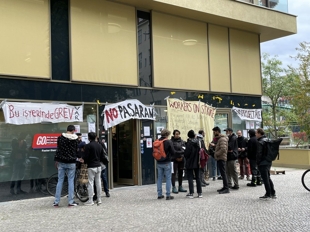 oguzbikbik's tweet photo. BKiez @gorillasapp WH closed today &amp; tomorrow. what started as a #wildstrike on Friday has now entered its 3rd business day. @GorillasWorkers strikes continue today in #Bergmannkiez #Schoeneberg &amp; #Gesundbrunnen #Berlin Each warehouse has different demands waiting to be addressed https://t.co/km5CPJvNYA