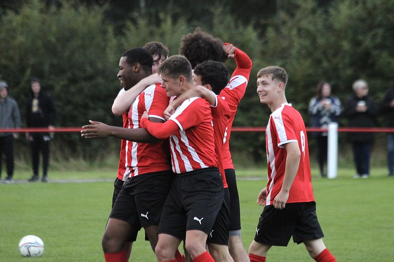 PrestwichHeysFC's tweet photo. Heys Youth hit ten to sink Westbury Sports - Neil Dawes reports as Eli Green hits a hat-trick in County Cup romp https://t.co/wxKA4jsJMl https://t.co/ljV300k6iW