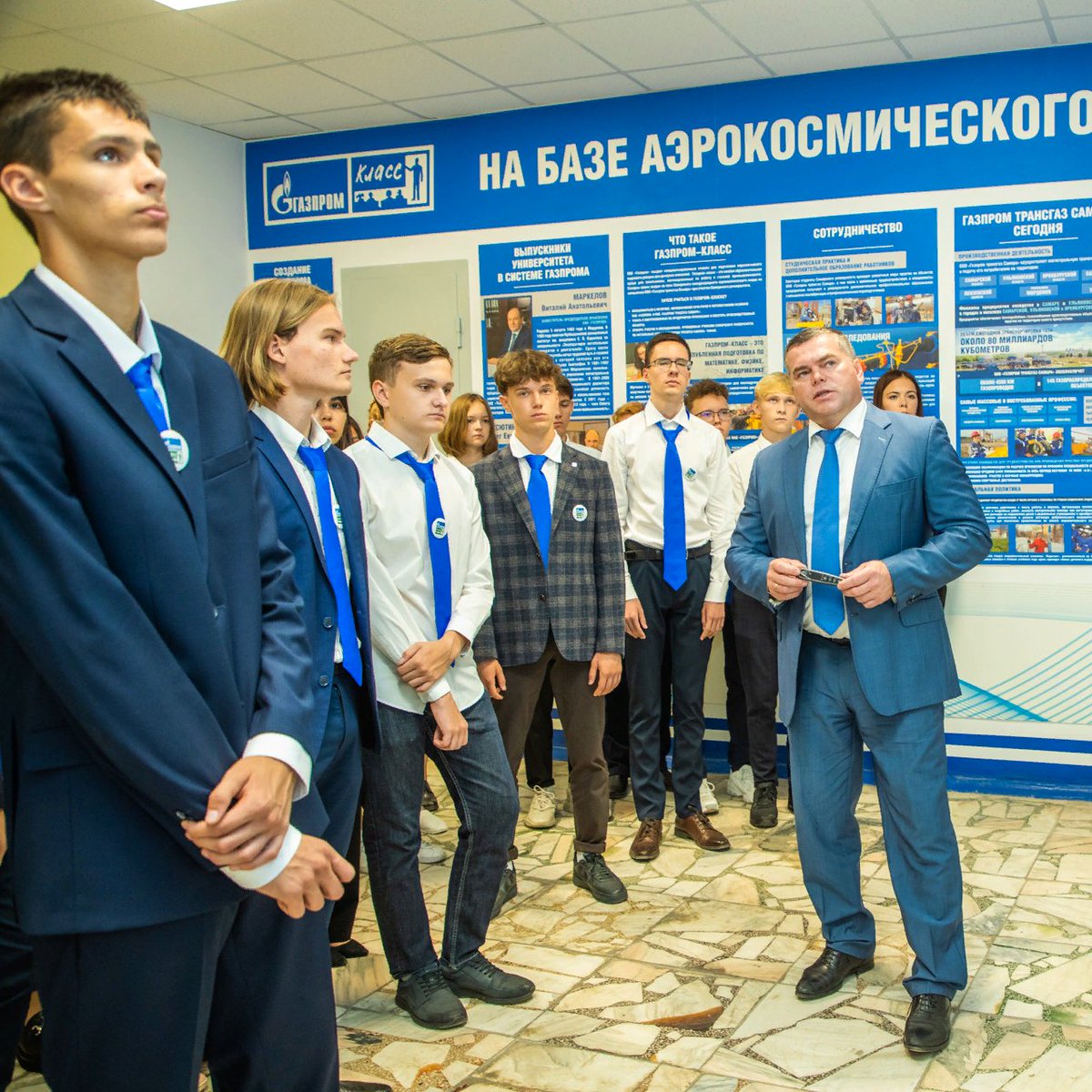 1-3 сентября в рамках акции "Поделись своими знаниями" у наших лицеистов была уникальная возможность пообщаться с представителями научной и промышленной интеллигенции: проректором СУ Ковалевым М.А. и генеральным директором ООО «Газпром трансгаз Самара» Субботиным В.А.